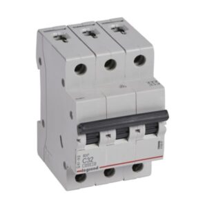 INTERRUPTOR TERMOMAGNÉTICO RX3 3P C32, 10KA/230V - 6KA/400V